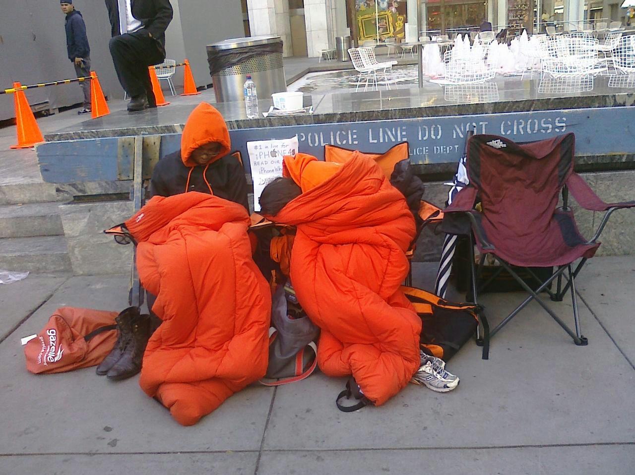 iphone-4s-new-york-17-days-queue-03