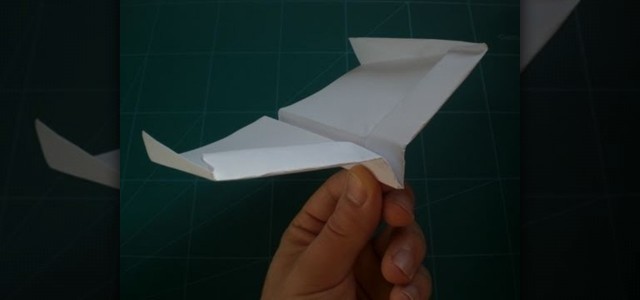 fold-record-setting-glider-style-paper-airplane-guinness-world-records.1280x600