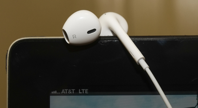 Αυτά μπορεί να είναι τα επανασχεδιασμένα ακουστικά της Apple