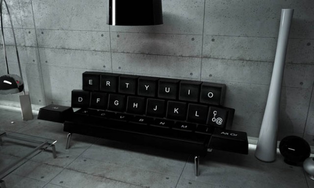 Qwerty-Couch5-640x384