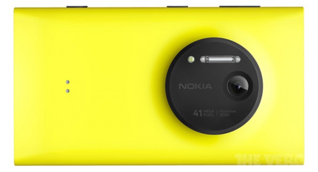 Nokia-Lumia-1020-PressPhoto-TheVerge-03