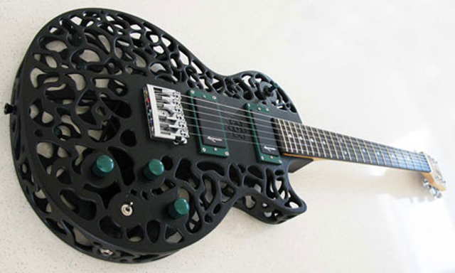 ODD's Atom 3D printed guitar