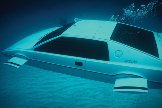 james-bond-lotus-esprit-submarine-car-xl