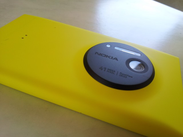 lumia10203