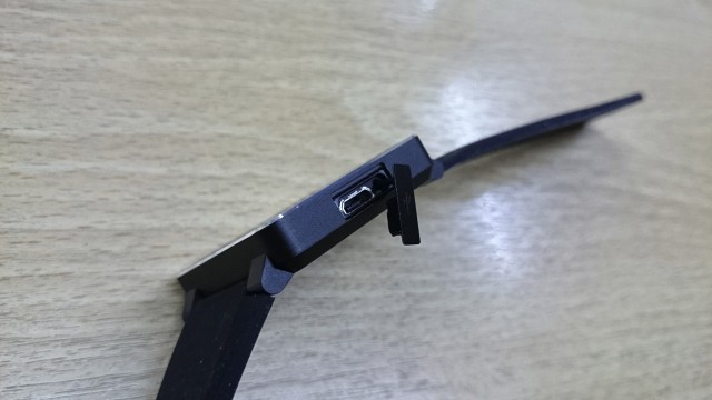 smartwatch2-usb