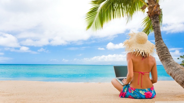 tablet-on-the-beach