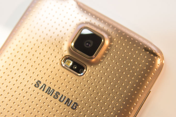 Samsung Galaxy S5 gold