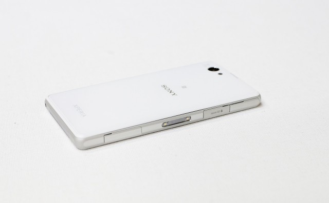 sony-xperia-z1-compact-side-3