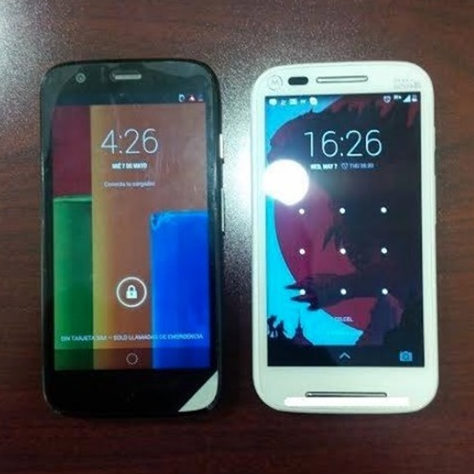 Motorola-Moto-E-next-to-Moto-G-01