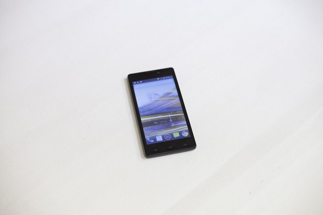 Archos50Neon_1