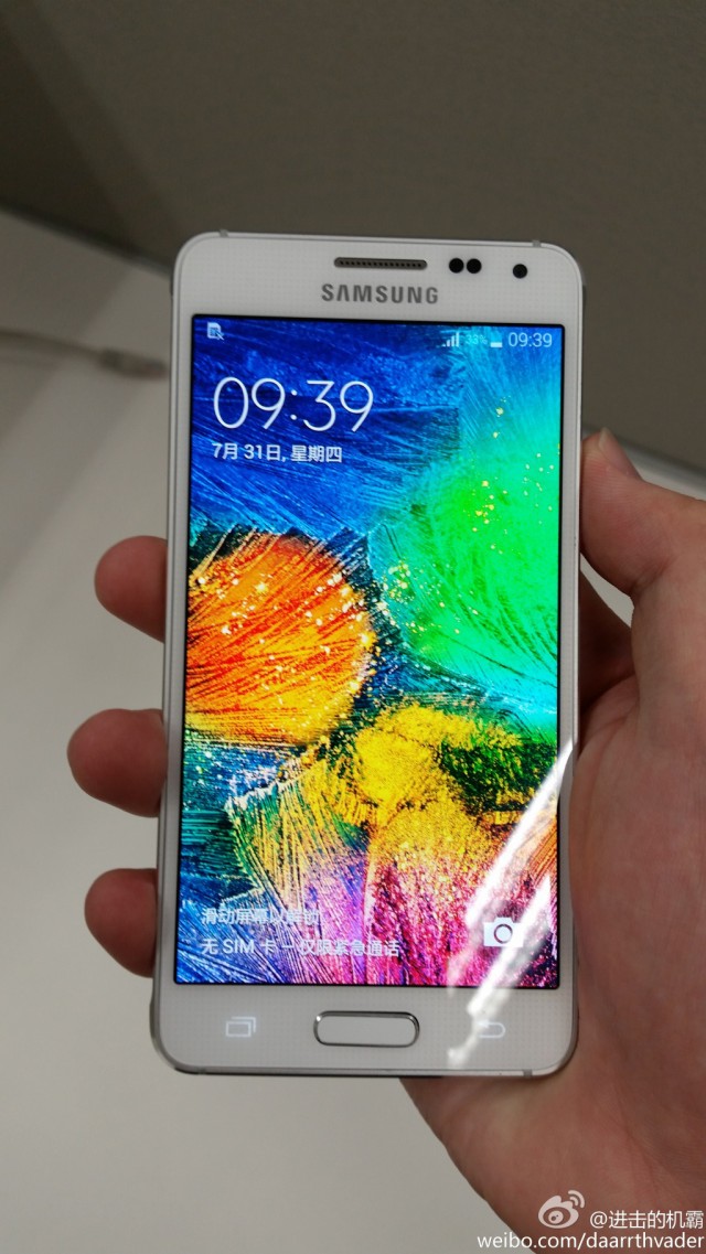 Samsung-Galaxy-Alpha-Blanc-00