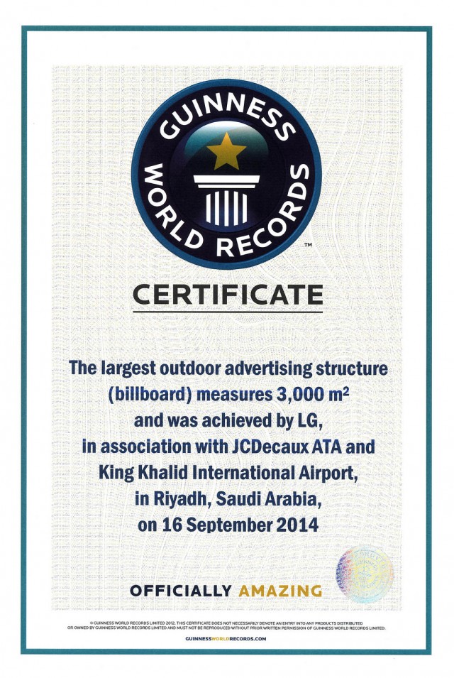 LG-sets-Guinness-World-Record-with-this-gigantic-G3-ad