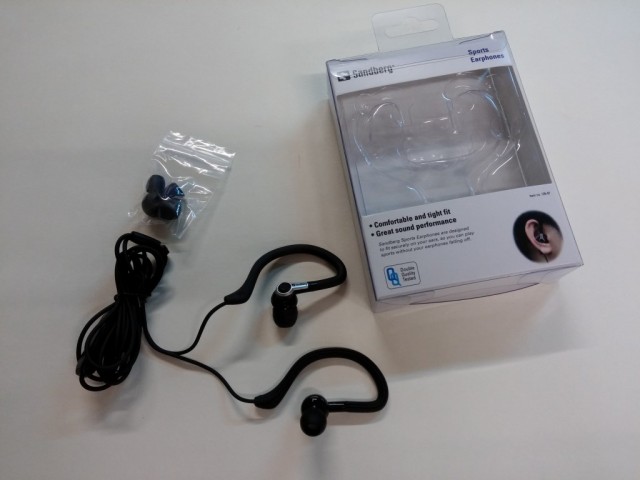 sandberg sports earphones (Medium)