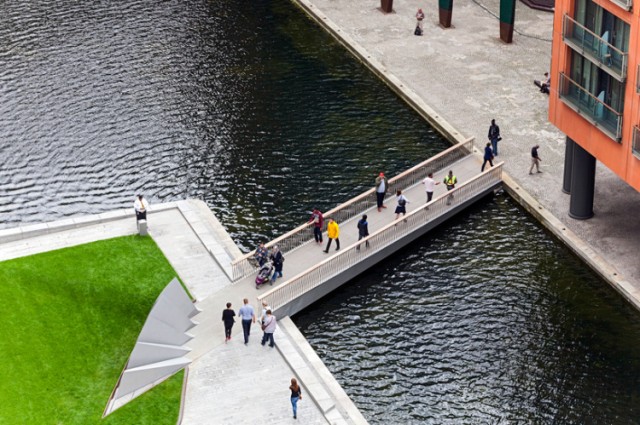 Merchant Square Footbridge2