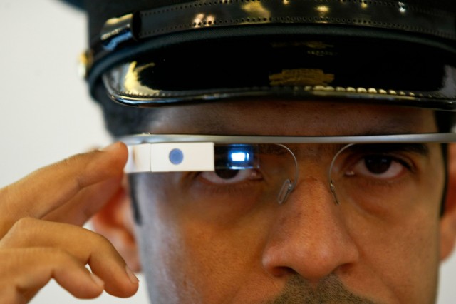 dubai-police-google-glass