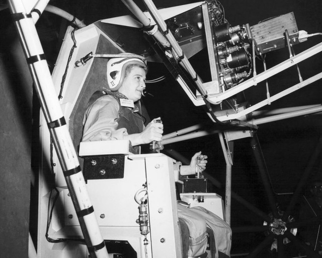 female-astronaut-training-nasa-jerrie-cobb