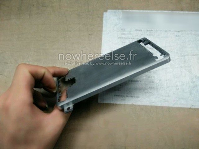 Samsung-Galaxy-S6-metal-chassis-03