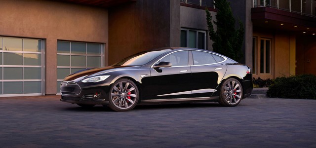 Tesla Model S (3)