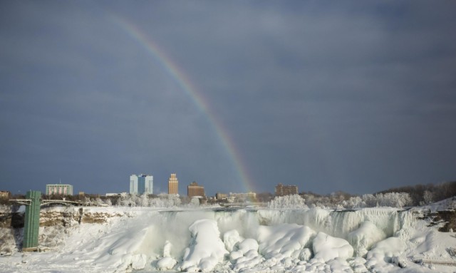 niagara-fall-frozen-5