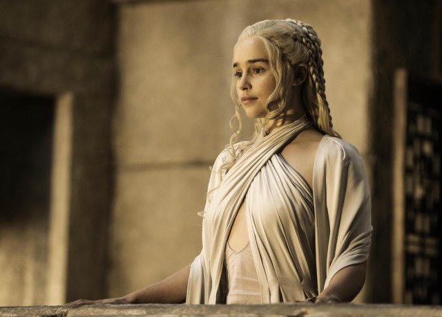 Game-of-Thrones-Season-5-Emilia-Clarke-as-Daenerys