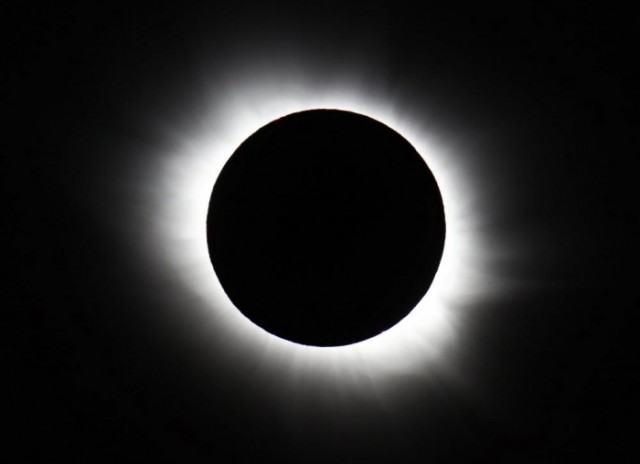 The total solar eclipse seen from Svalbard