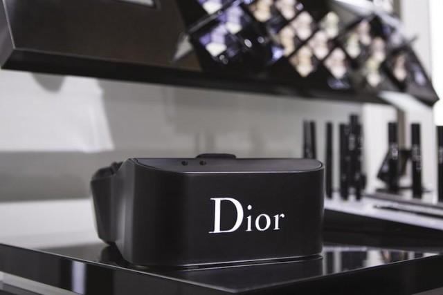 dior-eyes-vr-headset-970x546-c