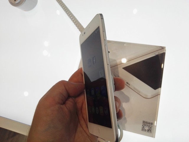 Alcatel Pop Up (1)