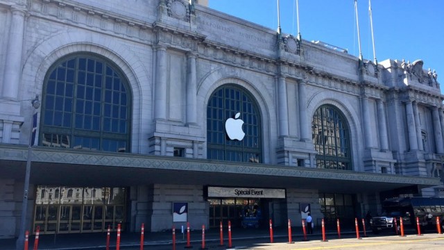 Το Bill Graham Civic Auditorium στο San Francisco ετοιμάζεται για το μεγάλο event της Apple / Φωτογραφία από το Mashable