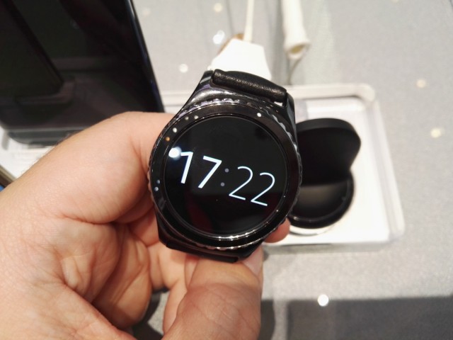 Gear S2 (2)