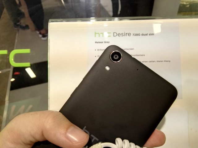 HTC Desire 728G (1)
