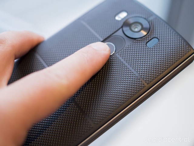 lg-v10-fingerprint-sensor-finger