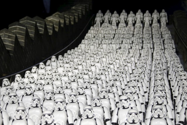 stormtroopers-great-wall-of-china-1