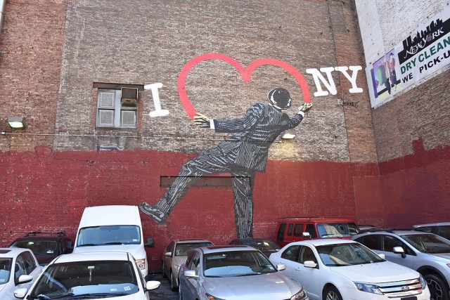 Nick_Walker_Love_Vandal_at_17th_and_6th_Ave_Manhattan