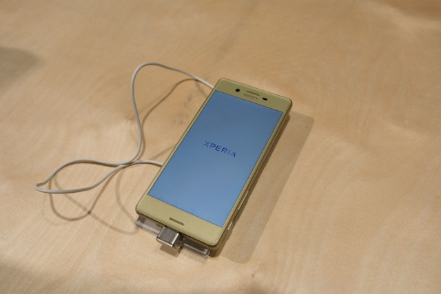 Sony Xperia X (1)