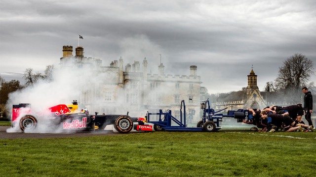 The F1 Scrum with Daniel Ricciardo and Bath Rugby Club