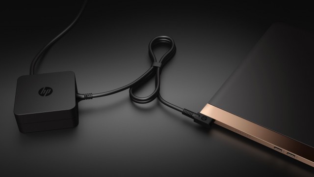 hp-spectre-13-3-paired-with-charger-1