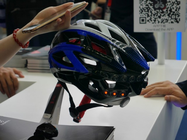 livall έξυπνο κράνος ποδηλάτου (2) (Large)