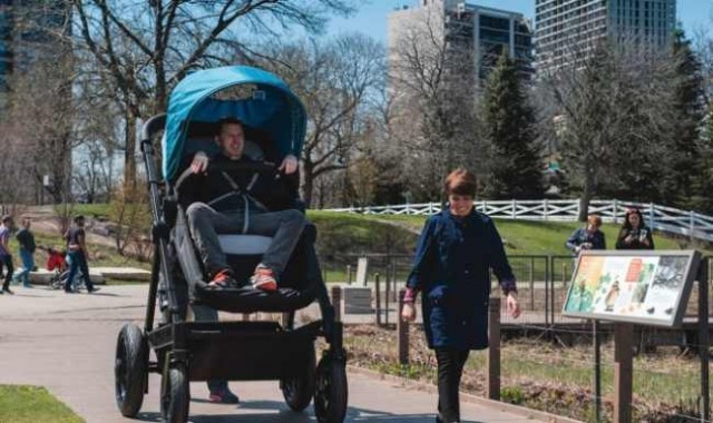 Kolcraft-parent-sized-stroller