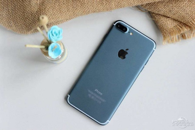 Alleged-iPhone-7-Plus-in-Deep-Blue (12)