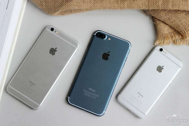 Alleged-iPhone-7-Plus-in-Deep-Blue (13)