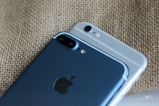 Alleged-iPhone-7-Plus-in-Deep-Blue (5)