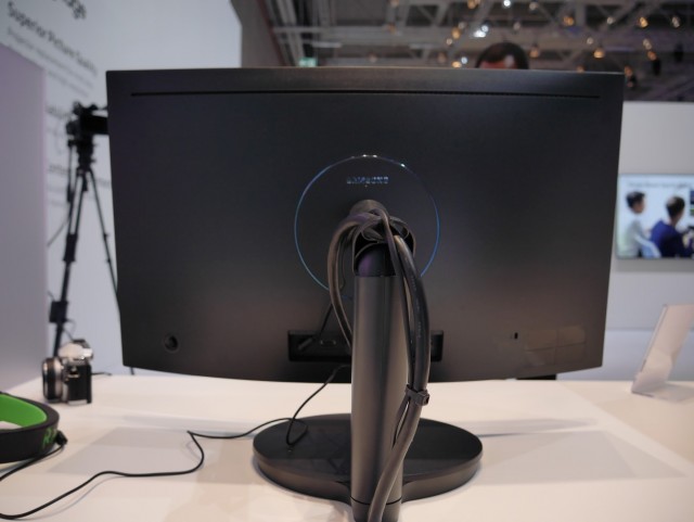 Samsung Curved Gaming Monitor (1)