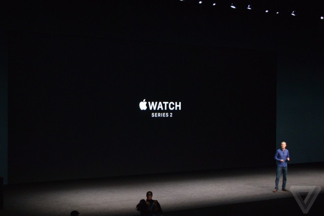 apple-watch-series-2-3