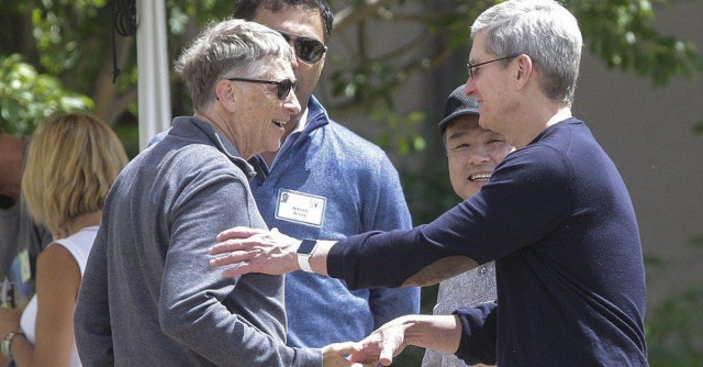 bill-gates-tim-cook