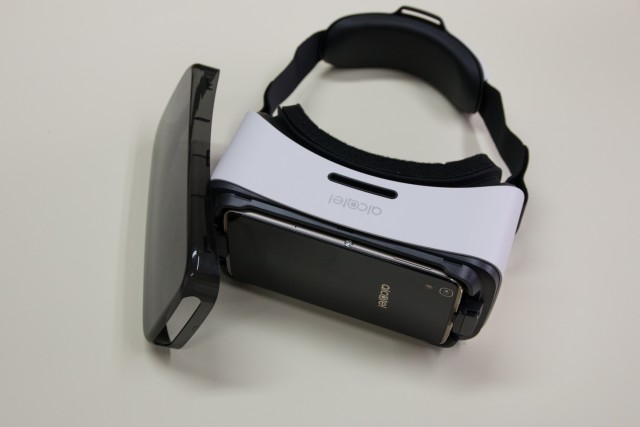 idol-4s-alcatel-vr-glasses-12