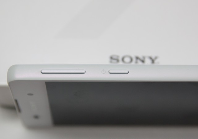 xperia-e5-8