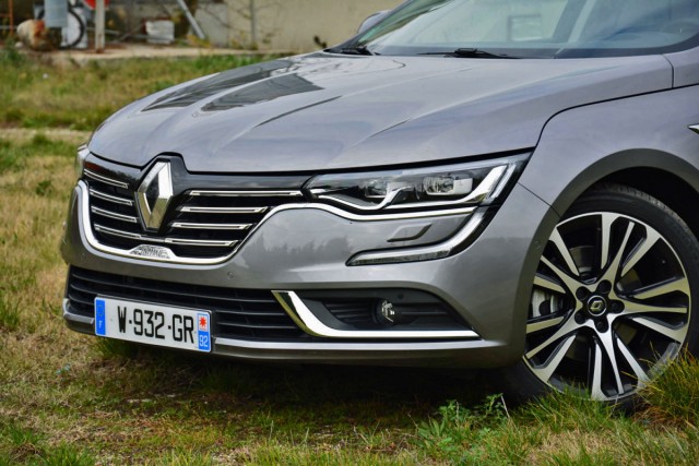 2015-renault-talisman-front-section-1200x0