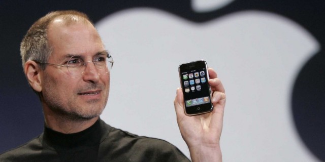 steve-jobs-iphone