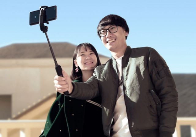 Xiaomi-Selfie-Stick-tripod2-768x535