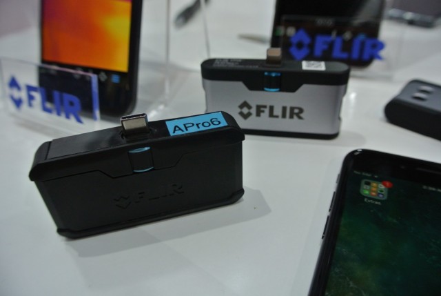 flir one mwc 2017 (3)